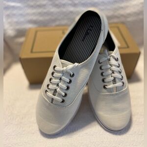 L.L. Bean White Portside Canvas Deck Shoes 7.5W